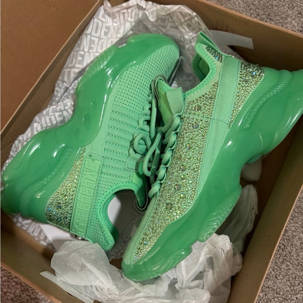 Steve Madden Light Green Sneakers
